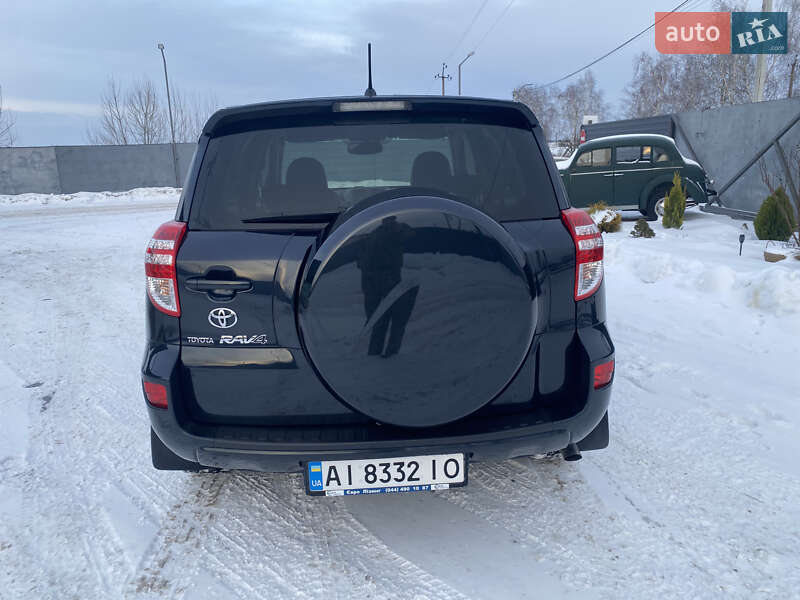 Позашляховик / Кросовер Toyota RAV4 2010 в Києві фото 14 Позашляховик / Кросовер Toyota RAV4 2010 в Києві