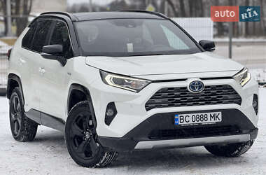 Позашляховик / Кросовер Toyota RAV4 2021 в Новояворівську