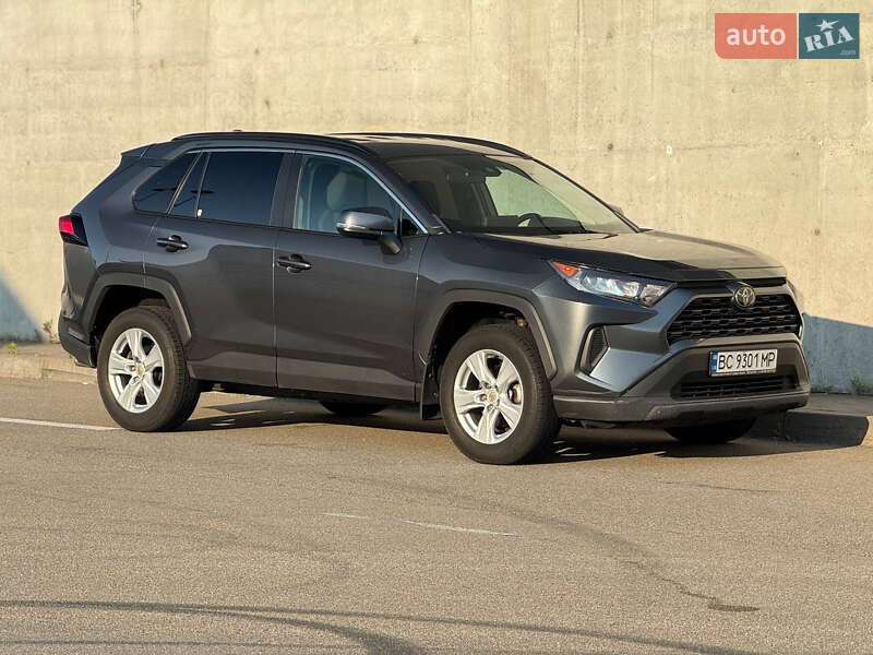 Позашляховик / Кросовер Toyota RAV4 2019 в Києві