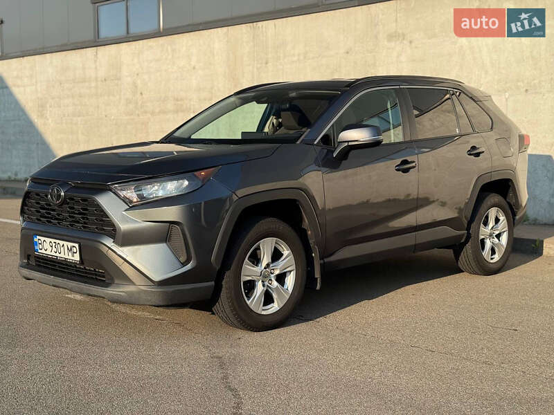 Позашляховик / Кросовер Toyota RAV4 2019 в Києві