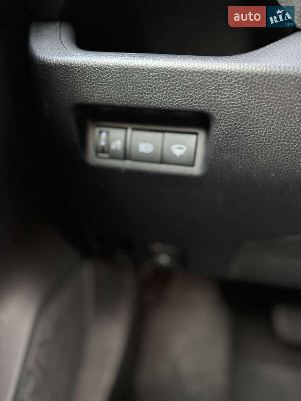 Позашляховик / Кросовер Toyota RAV4 2019 в Києві