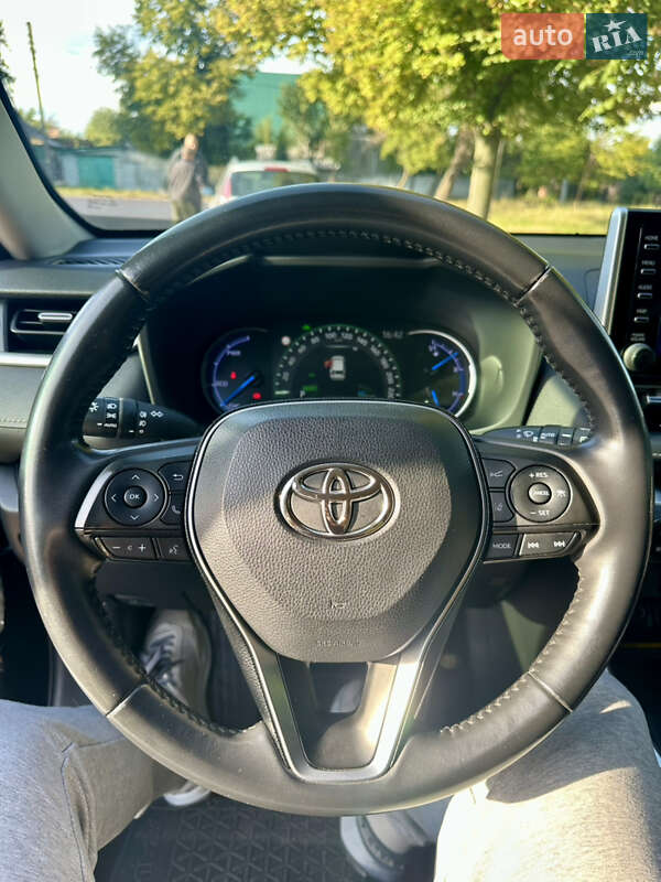 Позашляховик / Кросовер Toyota RAV4 2019 в Чернігові