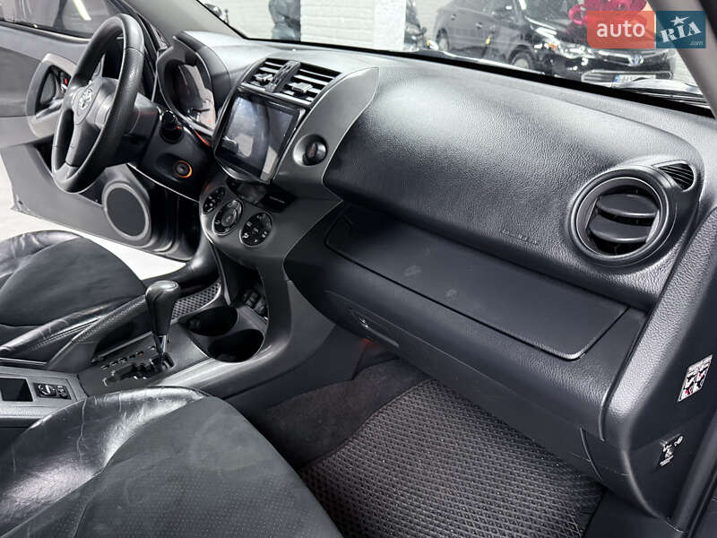 Внедорожник / Кроссовер Toyota RAV4 2007 в Одессе