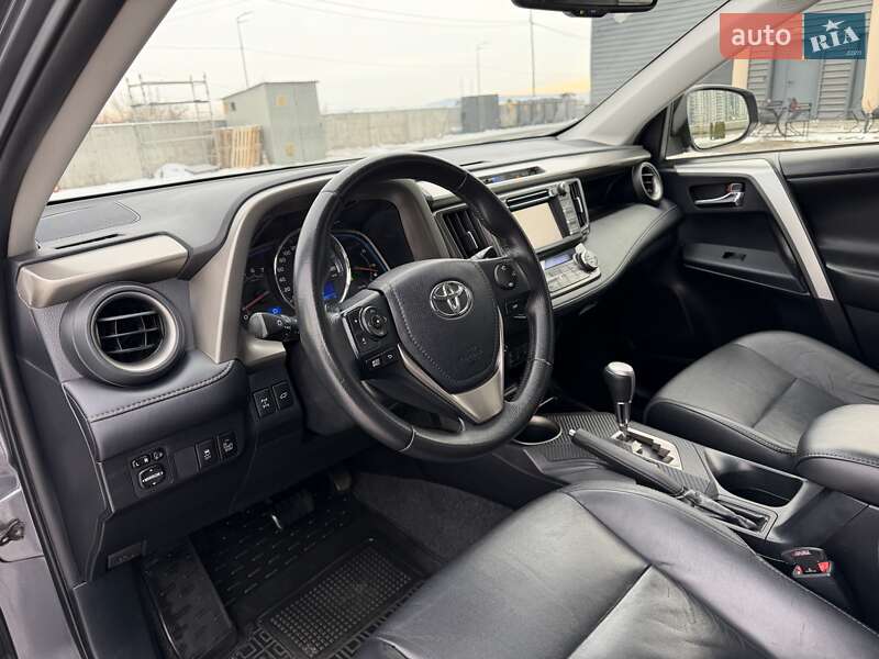 Позашляховик / Кросовер Toyota RAV4 2013 в Києві