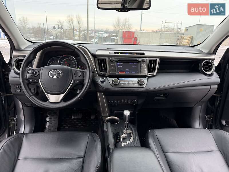 Позашляховик / Кросовер Toyota RAV4 2013 в Києві