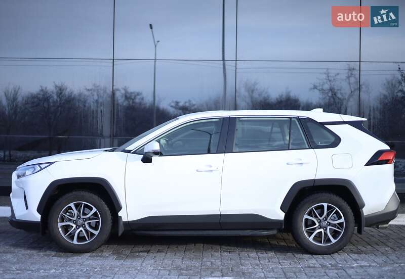 Внедорожник / Кроссовер Toyota RAV4 2019 в Запорожье