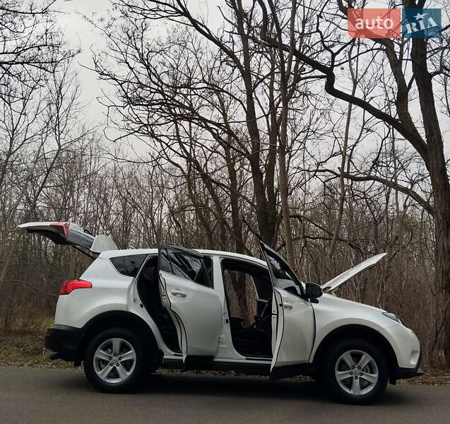 Позашляховик / Кросовер Toyota RAV4 2013 в Одесі