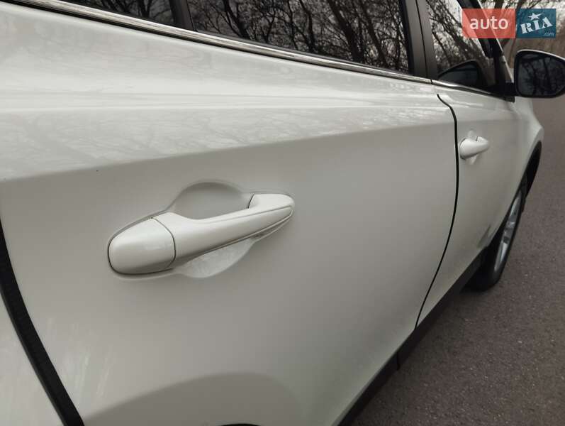 Позашляховик / Кросовер Toyota RAV4 2013 в Одесі