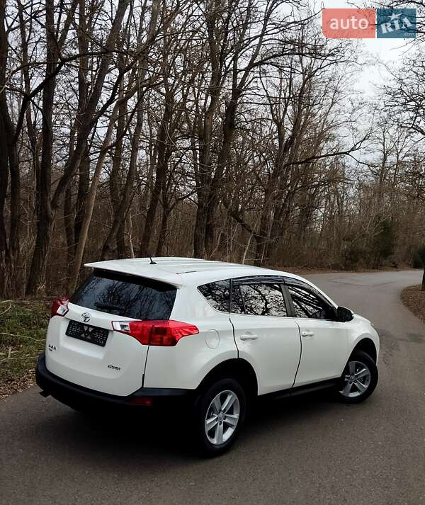 Позашляховик / Кросовер Toyota RAV4 2013 в Одесі