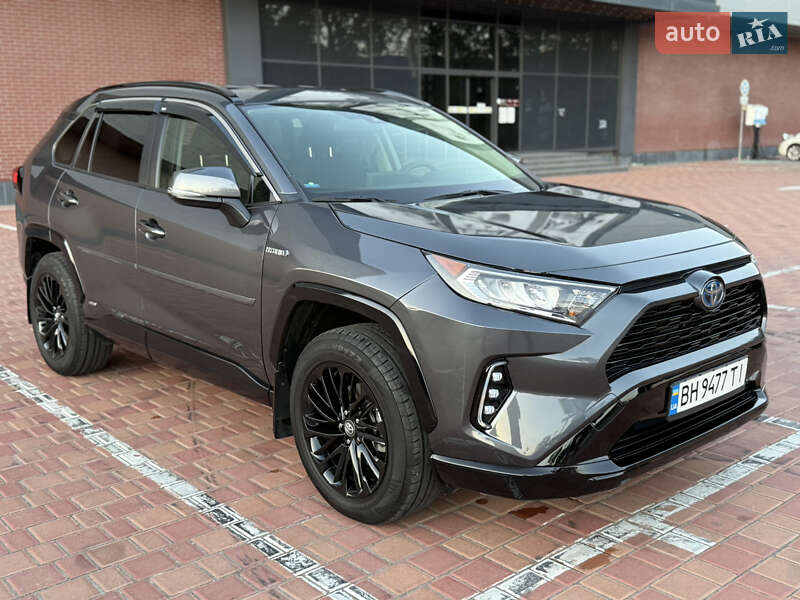 Toyota RAV4 2021