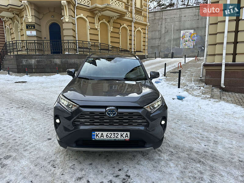 Внедорожник / Кроссовер Toyota RAV4 2023 в Киеве
