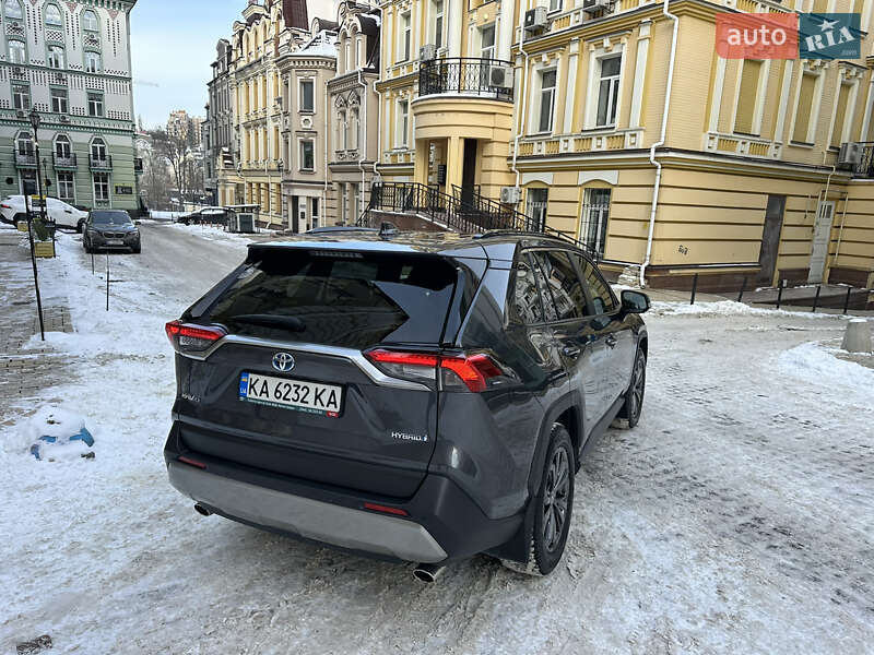 Внедорожник / Кроссовер Toyota RAV4 2023 в Киеве