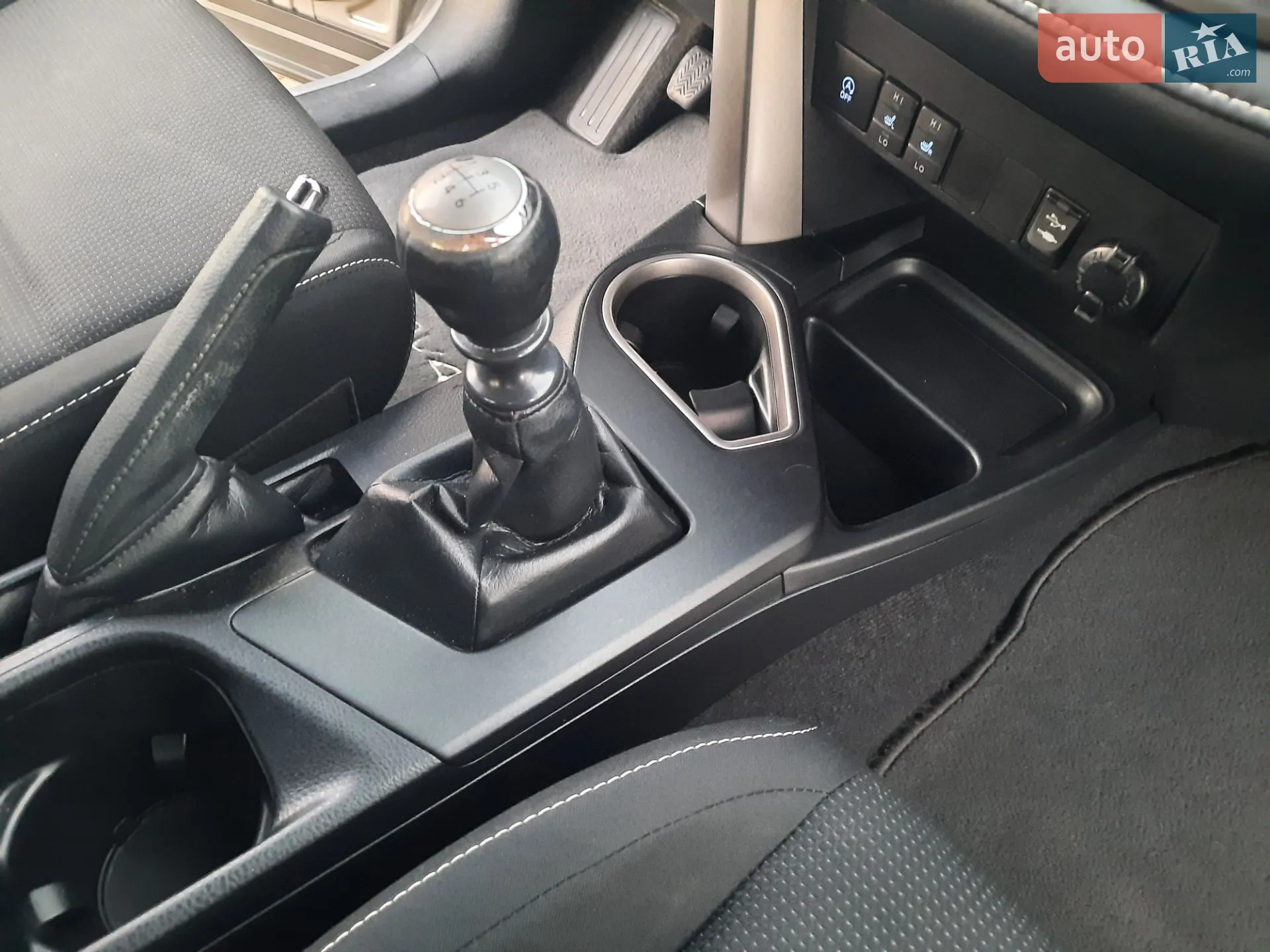 2017 Toyota RAV 4 - мініатюра 90