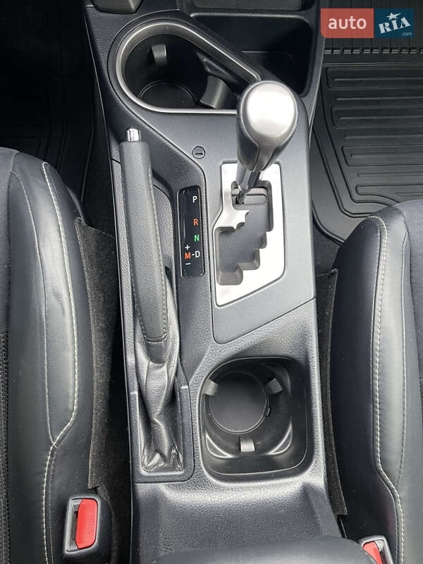 Позашляховик / Кросовер Toyota RAV4 2016 в Києві