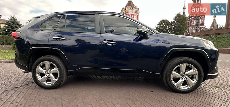 Внедорожник / Кроссовер Toyota RAV4 2021 в Днепре фото 10 Внедорожник / Кроссовер Toyota RAV4 2021 в Днепре