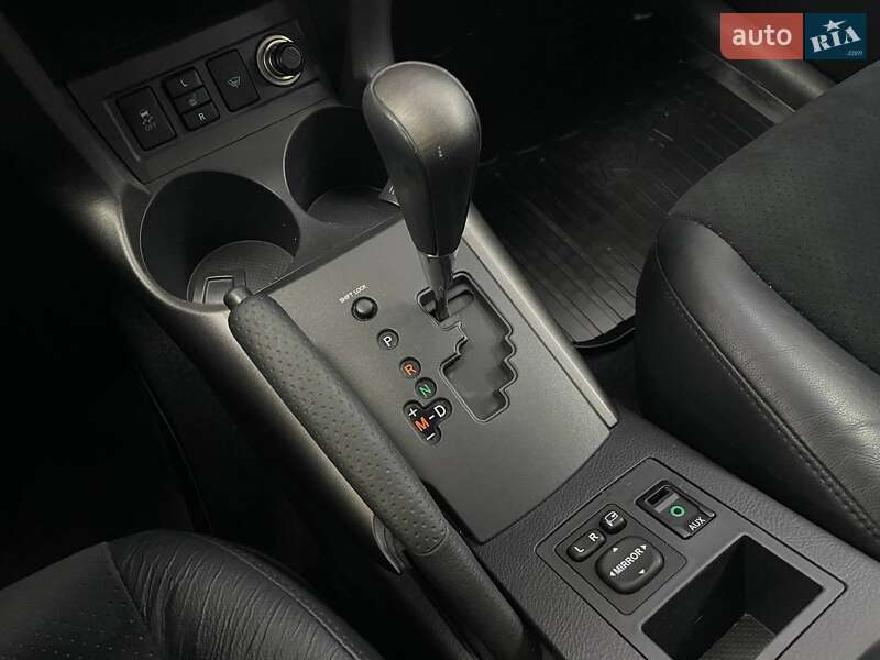 Позашляховик / Кросовер Toyota RAV4 2011 в Києві фото 33 Позашляховик / Кросовер Toyota RAV4 2011 в Києві