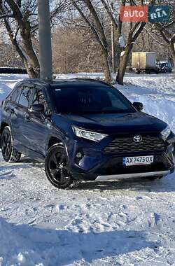 Позашляховик / Кросовер Toyota RAV4 2018 в Харкові