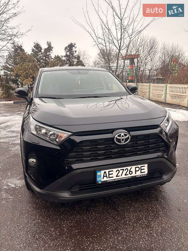 Позашляховик / Кросовер Toyota RAV4 2021 в Кривому Розі