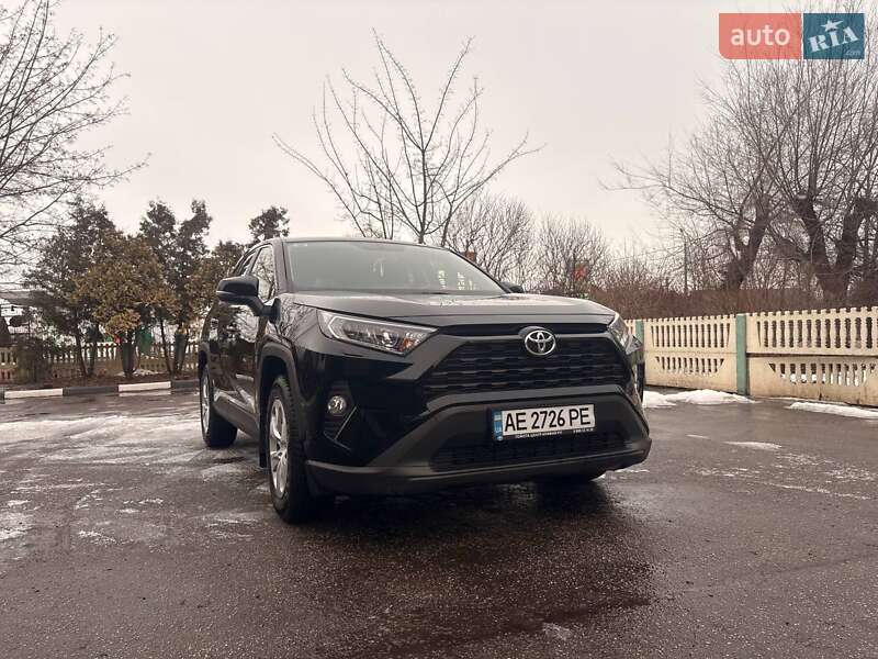 Позашляховик / Кросовер Toyota RAV4 2021 в Кривому Розі