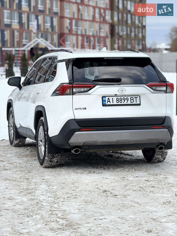 Позашляховик / Кросовер Toyota RAV4 2020 в Києві