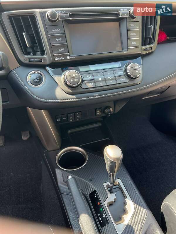 Внедорожник / Кроссовер Toyota RAV4 2015 в Шептицькому