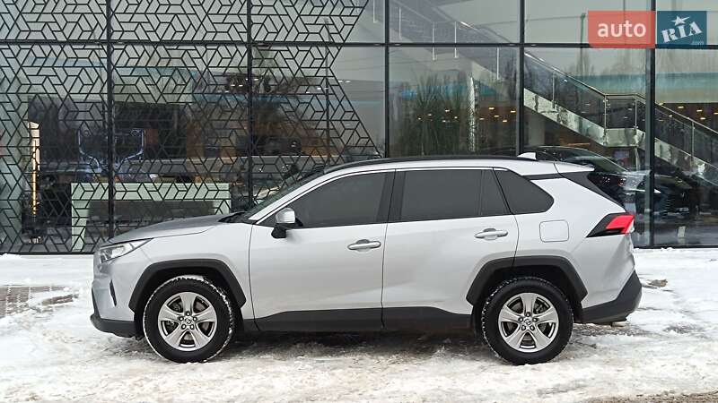 Позашляховик / Кросовер Toyota RAV4 2022 в Києві фото 3 Позашляховик / Кросовер Toyota RAV4 2022 в Києві