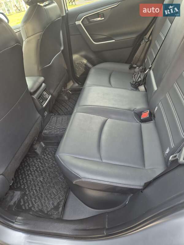 Внедорожник / Кроссовер Toyota RAV4 2023 в Киеве