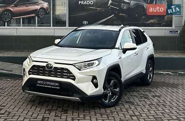 Позашляховик / Кросовер Toyota RAV4 2019 в Чернівцях