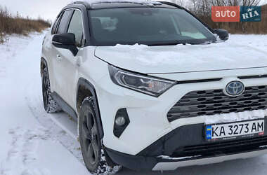 Позашляховик / Кросовер Toyota RAV4 2020 в Львові