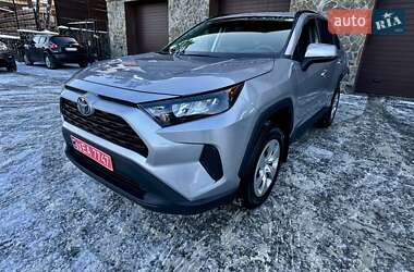 Внедорожник / Кроссовер Toyota RAV4 2021 в Броварах