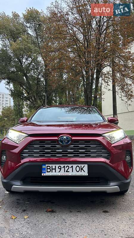 Внедорожник / Кроссовер Toyota RAV4 2020 в Одессе