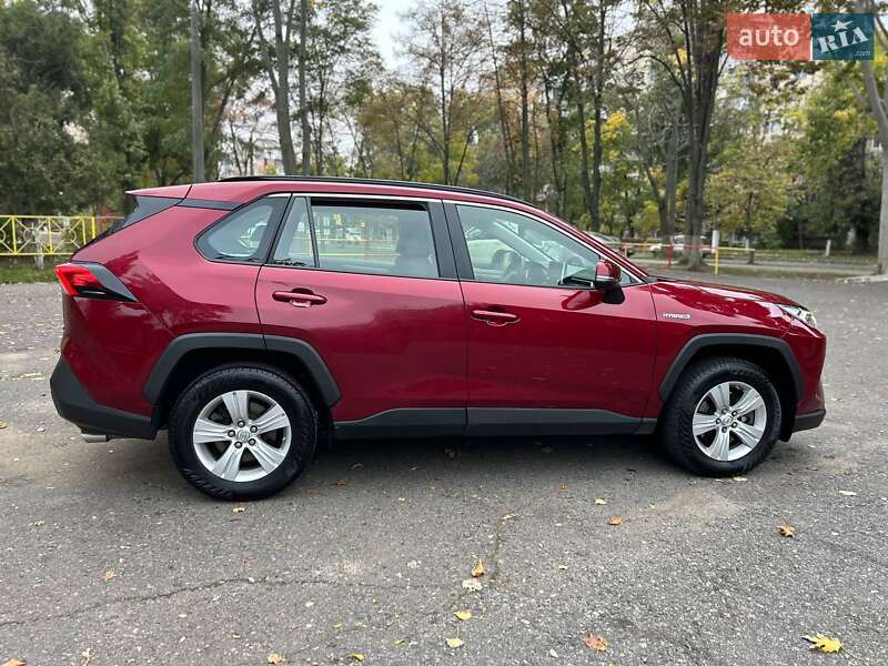 Внедорожник / Кроссовер Toyota RAV4 2020 в Одессе