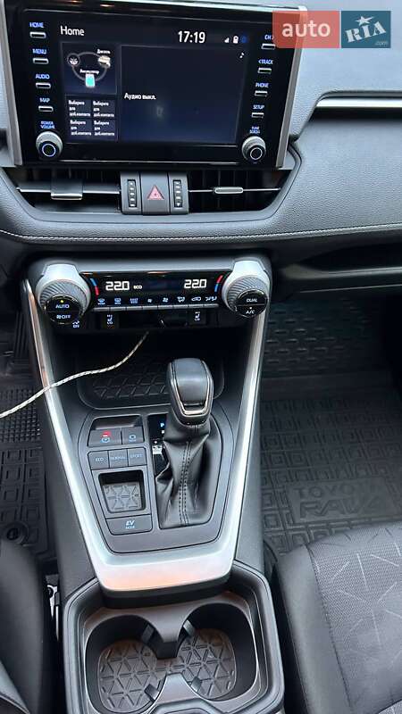 Внедорожник / Кроссовер Toyota RAV4 2020 в Одессе
