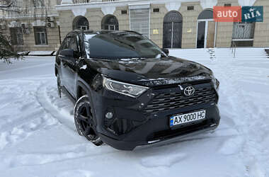 Внедорожник / Кроссовер Toyota RAV4 2020 в Харькове
