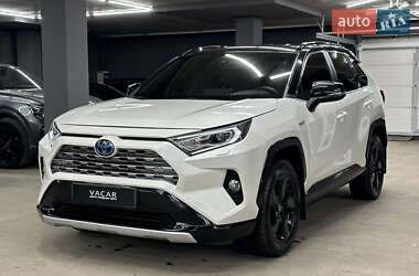 Позашляховик / Кросовер Toyota RAV4 2020 в Харкові