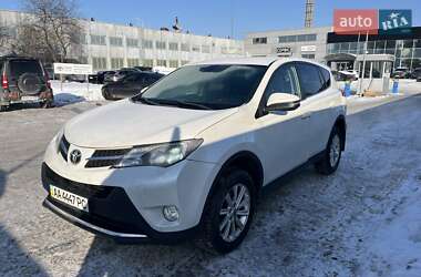 Внедорожник / Кроссовер Toyota RAV4 2014 в Киеве