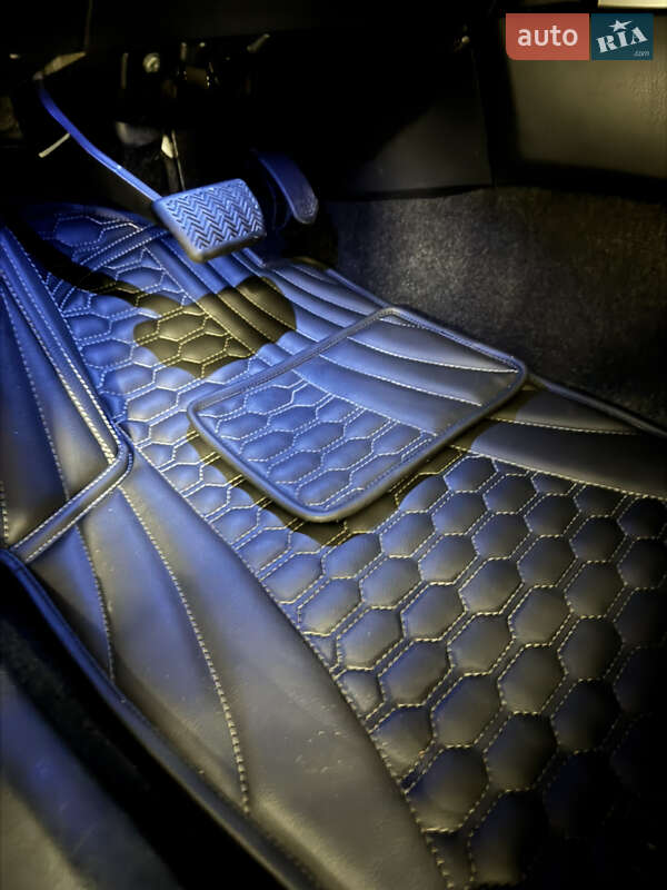 Внедорожник / Кроссовер Toyota RAV4 2017 в Киеве