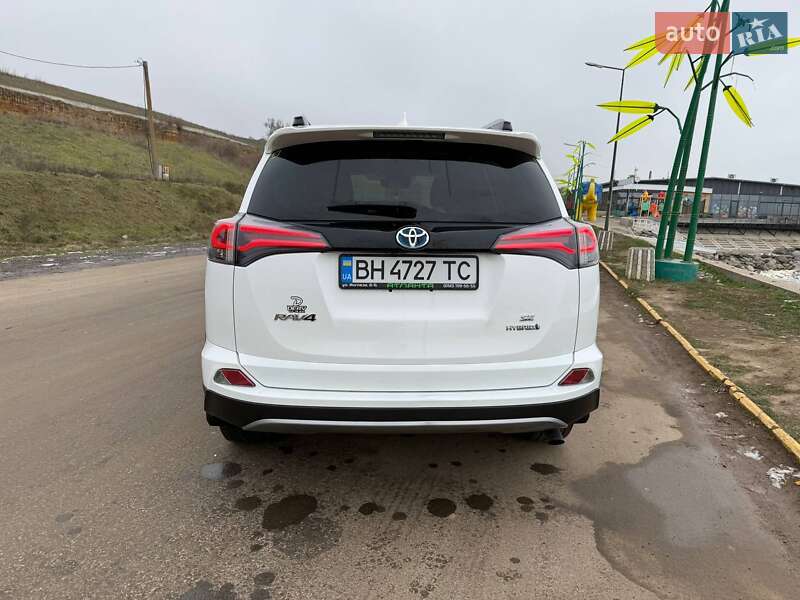 Внедорожник / Кроссовер Toyota RAV4 2017 в Одессе