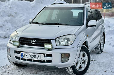Внедорожник / Кроссовер Toyota RAV4 2002 в Харькове
