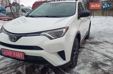 Внедорожник / Кроссовер Toyota RAV4 2018 в Дубно