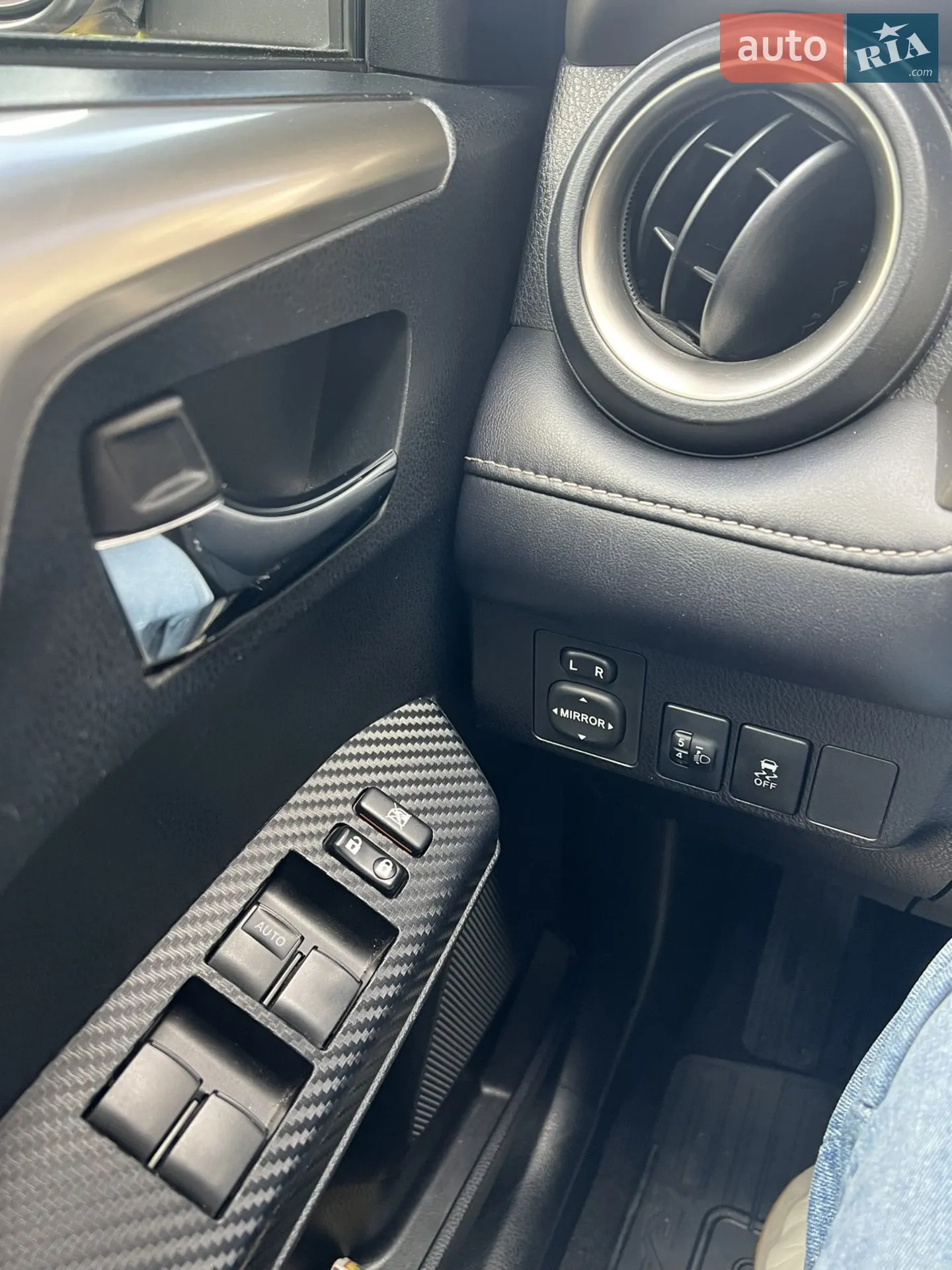 2013 Toyota RAV 4 - мініатюра 12