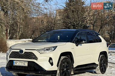 Внедорожник / Кроссовер Toyota RAV4 2020 в Днепре