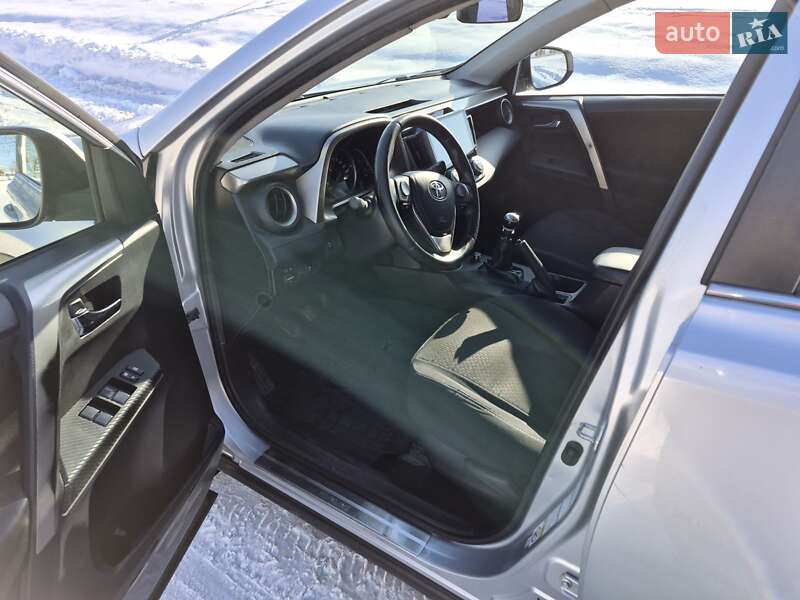 Внедорожник / Кроссовер Toyota RAV4 2013 в Ивано-Франковске