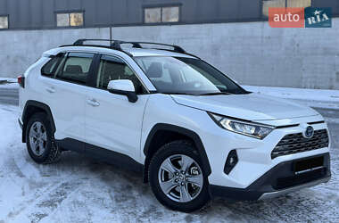 Внедорожник / Кроссовер Toyota RAV4 2024 в Киеве