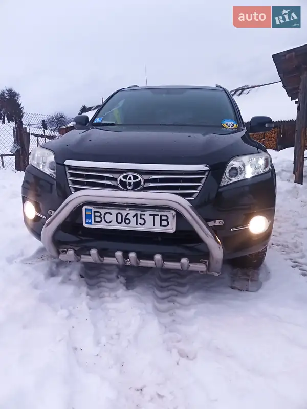 Toyota RAV4 2011