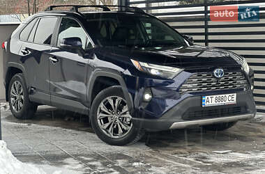 Позашляховик / Кросовер Toyota RAV4 2022 в Івано-Франківську