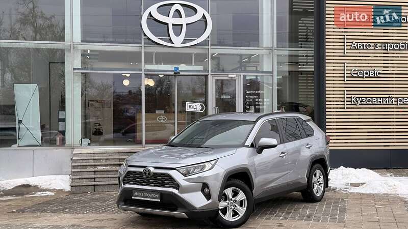 Внедорожник / Кроссовер Toyota RAV4 2021 в Одессе