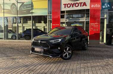 Внедорожник / Кроссовер Toyota RAV4 2021 в Кривом Роге