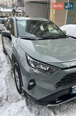 Позашляховик / Кросовер Toyota RAV4 2021 в Києві