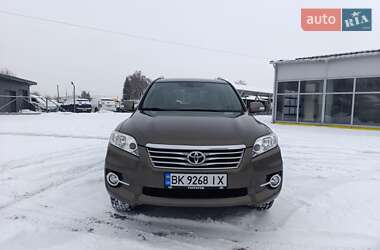 Позашляховик / Кросовер Toyota RAV4 2012 в Рівному